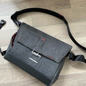 Peak Design Messenger Bag